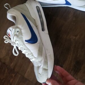 Nike AirMax (6.5Y)